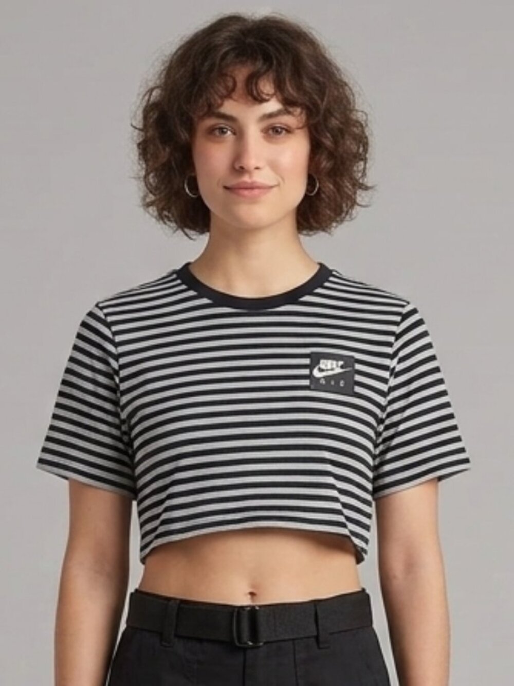 Nike Air Crop-Top Tee-Shirt women's Size Large Black White stripes